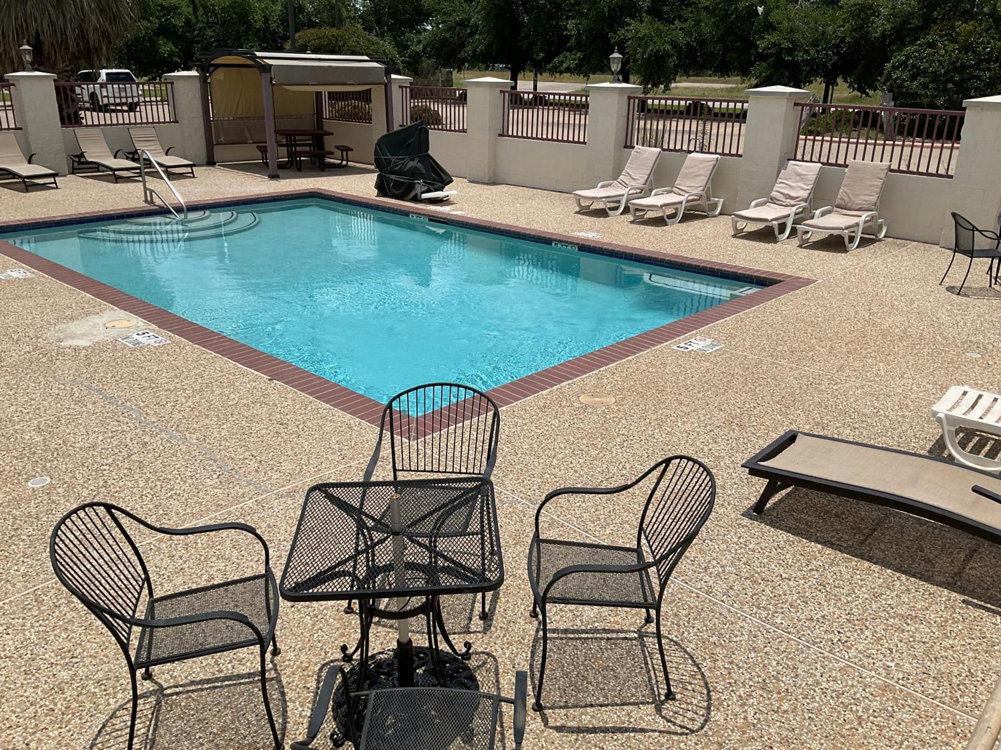 Budget Host Inn And Suites Cameron Esterno foto